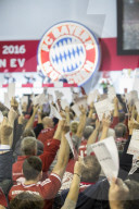 NEWS - München: FC Bayern Versammlung feiert Uli Hoehness