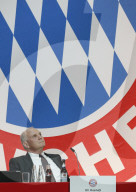 NEWS - München: FC Bayern Versammlung feiert Uli Hoehness