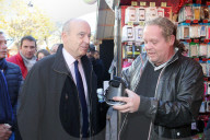 NEWS - Frankreich Vorwalen: Alain Juppé gibt sich volksnah
