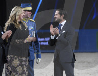 PEOPLE - Carl Philip an der internationalen Pferdeshow
