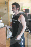 PEOPLE - Colin Farrell gönnt sich ein Subway-Sandwich