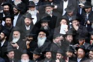 NEWS - 4550  Rabbies am Chabad-Luvavitch in Brooklyn