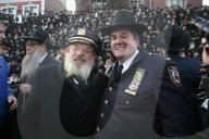 NEWS - 4550  Rabbies am Chabad-Luvavitch in Brooklyn