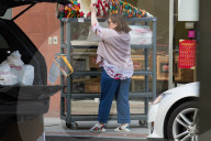 PEOPLE - Melissa McCarthy hat sich schon mal Weihnachts-Deko besorgt