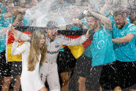 NEWS - Formel 1-Weltmeister Nico Rosberg im Freudentaumel
