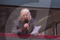 PEOPLE - Vivian Westwood's Sohn Joe Corre verbrennt aus Protest  "Sex Pistols"-Erinnerungsstücke