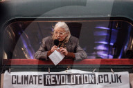 PEOPLE - Vivian Westwood's Sohn Joe Corre verbrennt aus Protest  "Sex Pistols"-Erinnerungsstücke