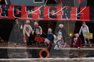 PEOPLE - Vivian Westwood's Sohn Joe Corre verbrennt aus Protest  "Sex Pistols"-Erinnerungsstücke