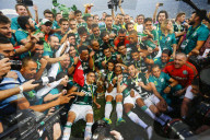 NEWS - Flugzeugabsturz in Kolumbien: Fussballfans trauern um den AF Chapecoense (Archivbilder) 