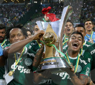 NEWS - Flugzeugabsturz in Kolumbien: Fussballfans trauern um den AF Chapecoense (Archivbilder) 