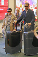 PEOPLE - Ginnifer Goodwin imd Josh Dallas landen in Vancouver