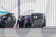 PEOPLE - Mariah Carey's Privatjet landet in Los Angeles