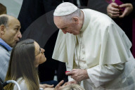 NEWS - Rom: Franziskus ein Papst zum Anfassen