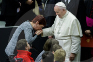 NEWS - Rom: Franziskus ein Papst zum Anfassen
