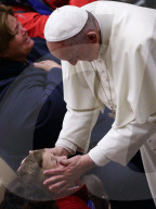 NEWS - Rom: Franziskus ein Papst zum Anfassen