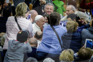 NEWS - Rom: Franziskus ein Papst zum Anfassen