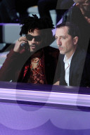 PEOPLE - Victoria's Secret Show in Paris: Promis in der Frontrow