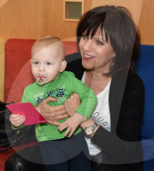 PEOPLE - Birgit Schrowange besucht kranke Kinder in Tannheim