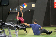 PEOPLE - Kate Upton bringt ihren Hund mit ins Fitness