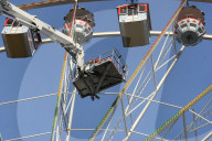 FEATURE - Will geübt sein: Rettung aus dem Riesenrad