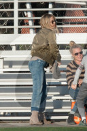 PEOPLE - Kate Hudson unterstützt Ryder bei einem Fussballspiel in LA