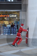 FEATURE - London: Chläuse am Santa in the City Lauf