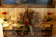 FEATURE - Weihnachtsdekoration im Hinton Ampner Haus in Hampshire