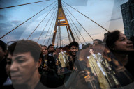 NEWS - Thailand: Trauer an König Bhumibols Geburtstag in Bangkok