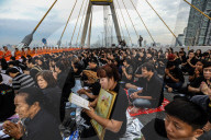 NEWS - Thailand: Trauer an König Bhumibols Geburtstag in Bangkok
