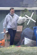 EXKLUSIV - Dean McDermott  entrümpelt sein Haus