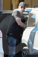 PEOPLE - Chris Hemsworth und Elsa Pataky gehen Shoppen mit ihren Zwillingen