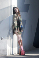 EXKLUSIV - Frances Bean Cobain etwas wackelig auf den Beinen bei einem Photoshooting für Marc Jacobs in LA
