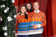 FEATURE - Madame Tussauds Königsfamilie hilft Kindern am "Jumper Day"