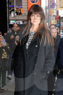 PEOPLE - Katie Holmes trägt ein Pony