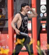 PEOPLE - Austin Butler verlässt das Gym in Studio City