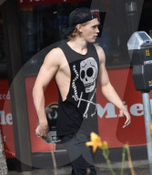 PEOPLE - Austin Butler verlässt das Gym in Studio City