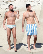 EXKLUSIV - Ricky Martin und sein Toyboy Jwan turteln am Strand in Mexico