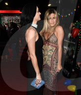 PEOPLE - Friends: Jennifer Aniston und Katy Perry an der Filmpremiere von "Office Christmas Party"