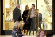 PEOPLE - Girlie Night: Kendall Jenner und Hailey Baldwin gemeinsam unterwegs