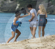 PEOPLE - Lottie Moss und Alex Mytton machen Ferien auf Barbados