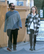 PEOPLE - Hochschwangere Natalie Portman mit Ehemann Benjamin Millepied unterwegs zum in LA