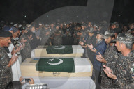 NEWS - Pakistan: Die Opfer des Flugezugabsturzes werden beerdigt