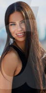 PEOPLE - Adriana Lima wirbt für Mayebelline
