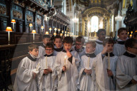 FEATURE - Sängerknaben der St. Pauls Kathedrale üben für Weihnachten