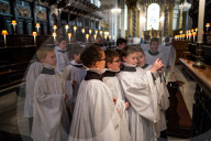 FEATURE - Sängerknaben der St. Pauls Kathedrale üben für Weihnachten
