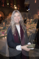 NEWS - Patti Smith singt an der Nobelpreis-Verleihung und vergisst den Text