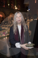 NEWS - Patti Smith singt an der Nobelpreis-Verleihung und vergisst den Text