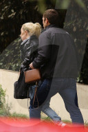 PEOPLE - Lady Gaga besucht Bradley Cooper