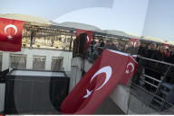 NEWS - Nach dem Doppel-Anschlag in Istanbul: Entsetzen und Trauer weltweit