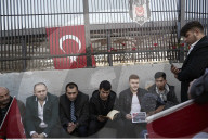 NEWS - Nach dem Doppel-Anschlag in Istanbul: Entsetzen und Trauer weltweit